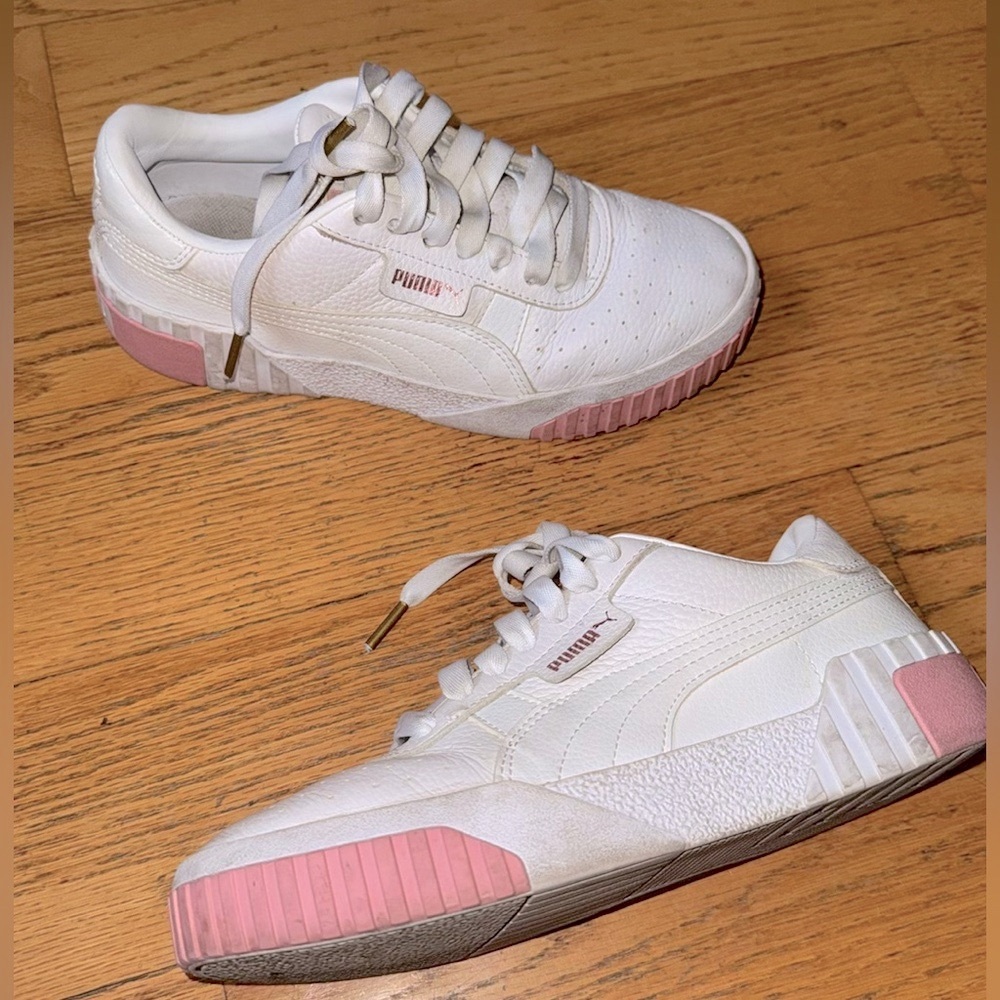 Puma White and Pink Sneakers Sleek Athletic Design